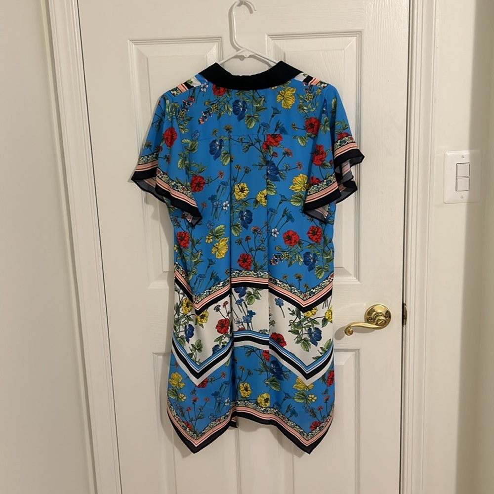 Alice + Olivia Conner Floral Scarf Handkerchief Floral Shirt Dress Size Medium - Picture 12 of 15